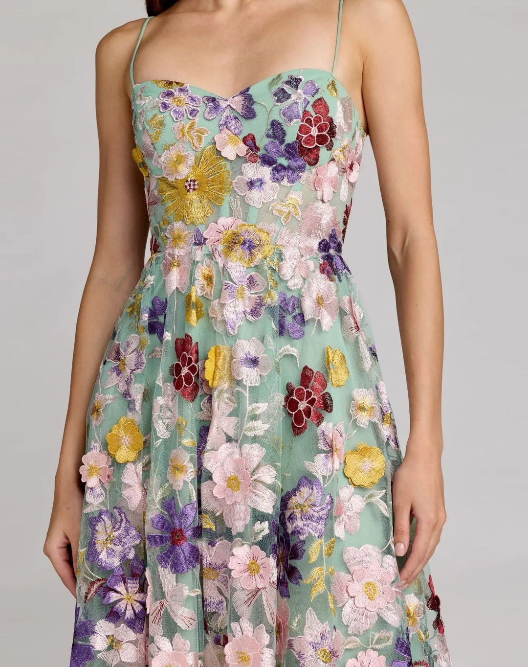 Green Sweetheart Neck Embroidered Midi Dress - FOSTANI.com
